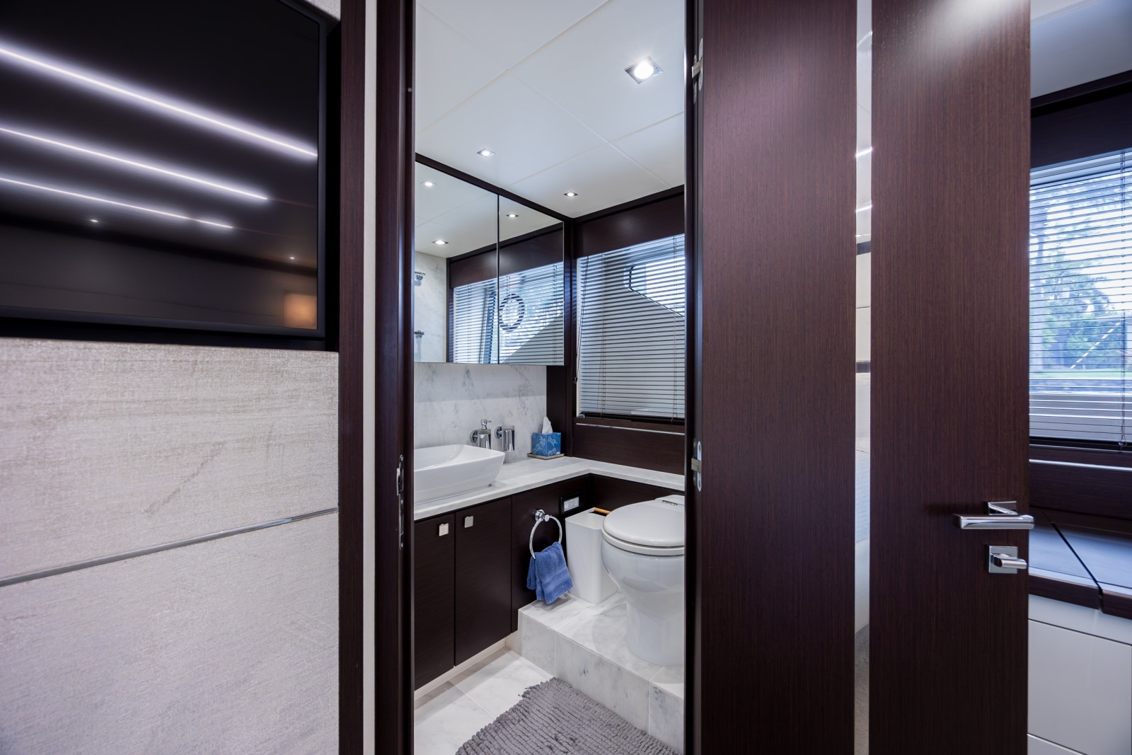 74' 2020 Sunseeker PREDATOR 74 XPS