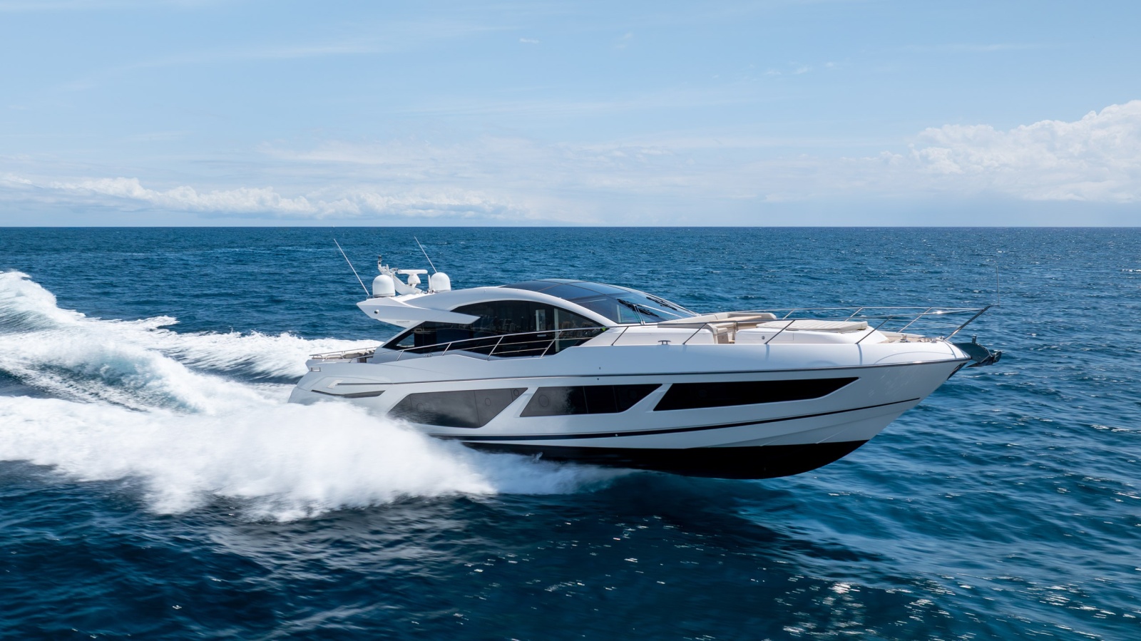 74' 2020 Sunseeker PREDATOR 74 XPS