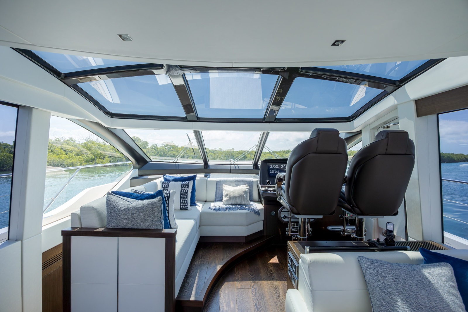 74' 2020 Sunseeker PREDATOR 74 XPS