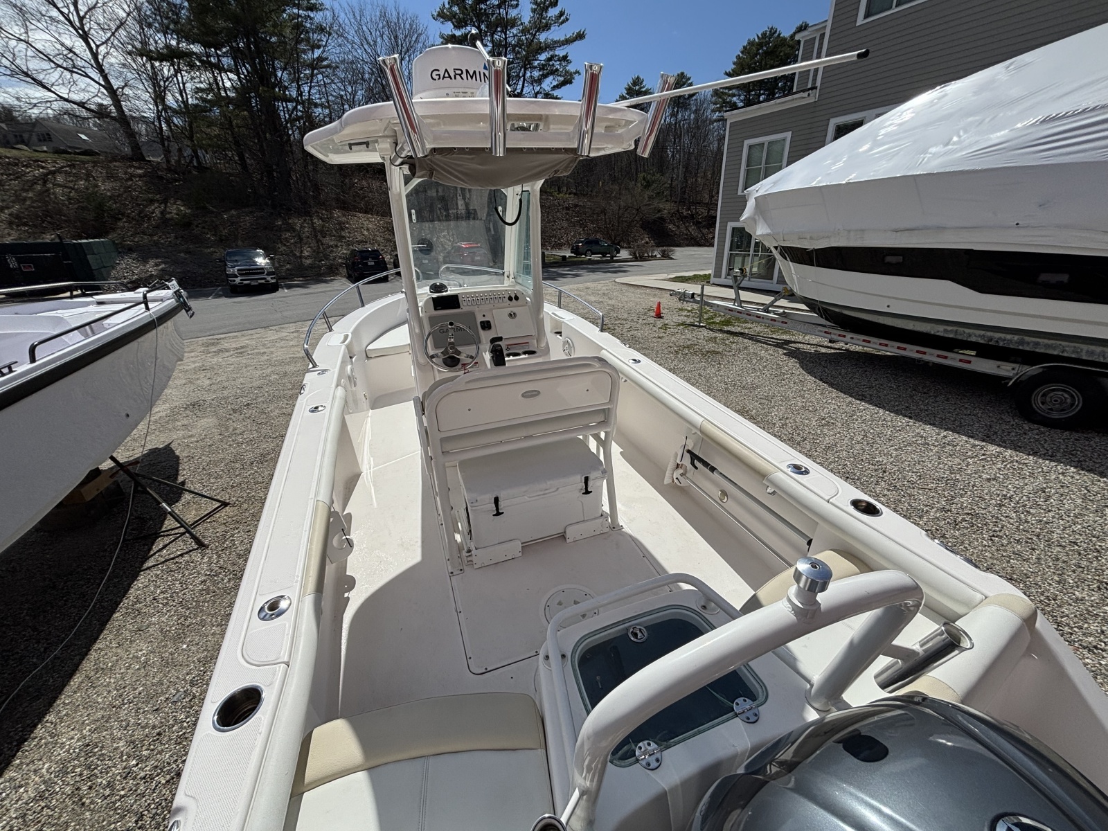 2011 Everglades Everglades 230 CC