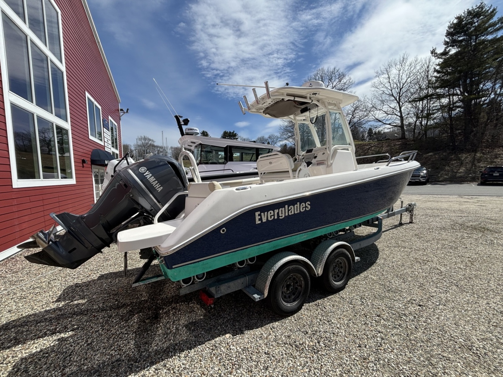 23' 2011 Everglades Everglades 230 CC