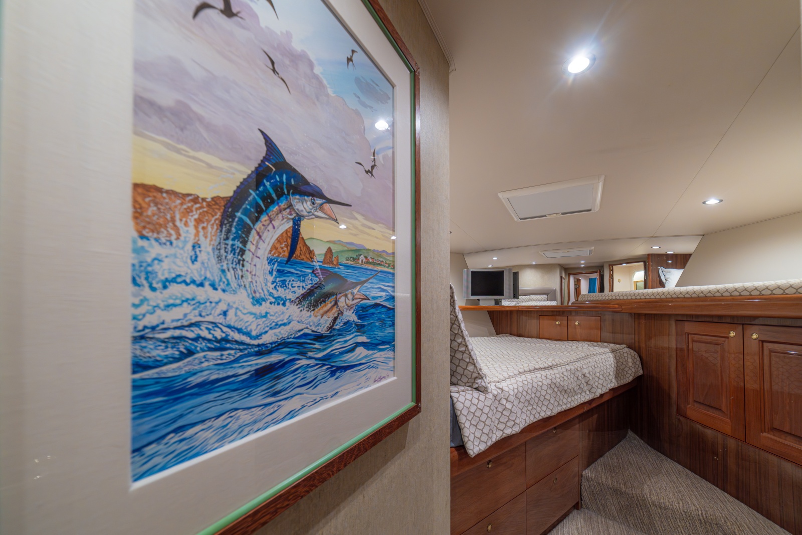 2005 Viking 61 Convertible VIP Stateroom