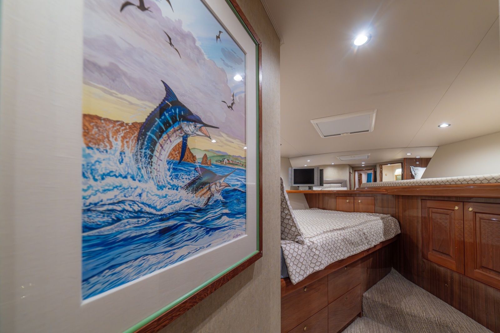 2005 Viking 61 Convertible VIP Stateroom