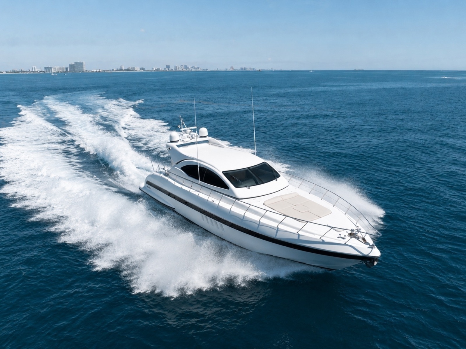 72ft Mangusta Yacht For Sale