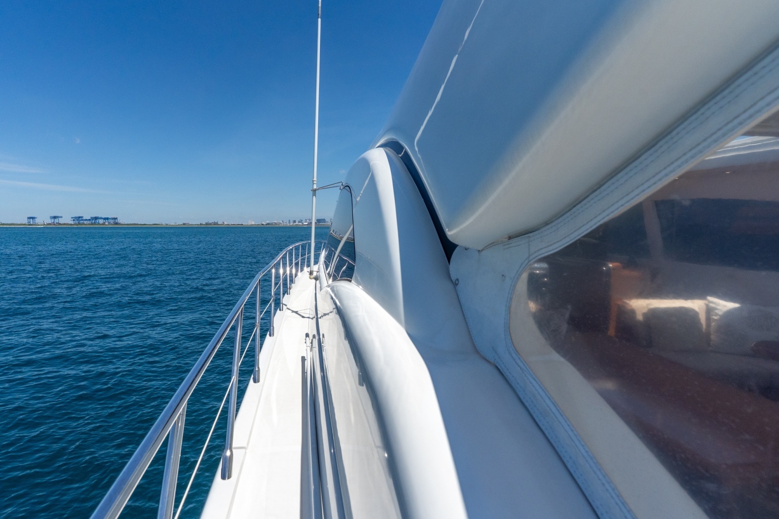 72ft Mangusta Yacht For Sale