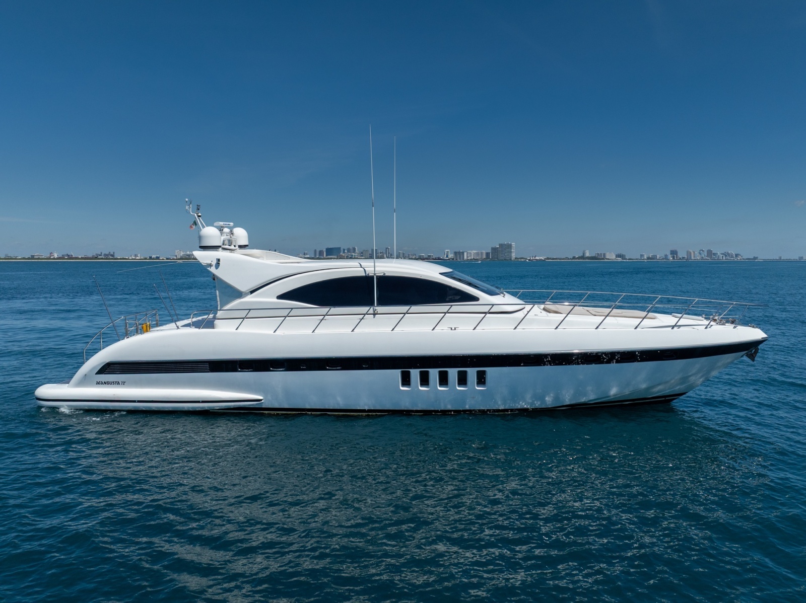 72ft Mangusta Yacht For Sale