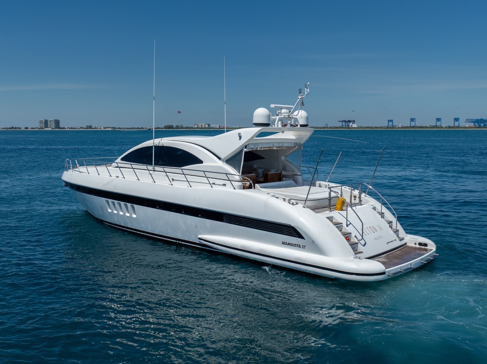 72ft Mangusta Yacht For Sale