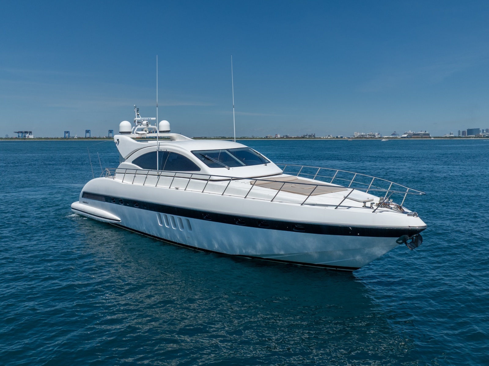 72ft Mangusta Yacht For Sale