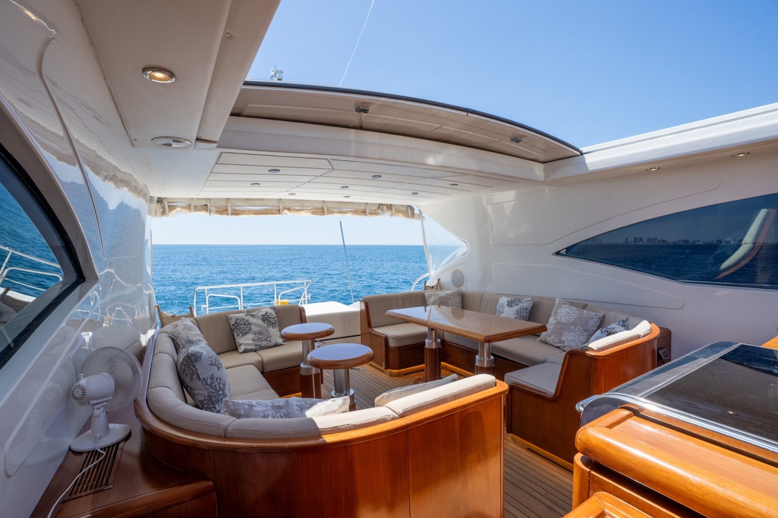 72ft Mangusta Yacht For Sale