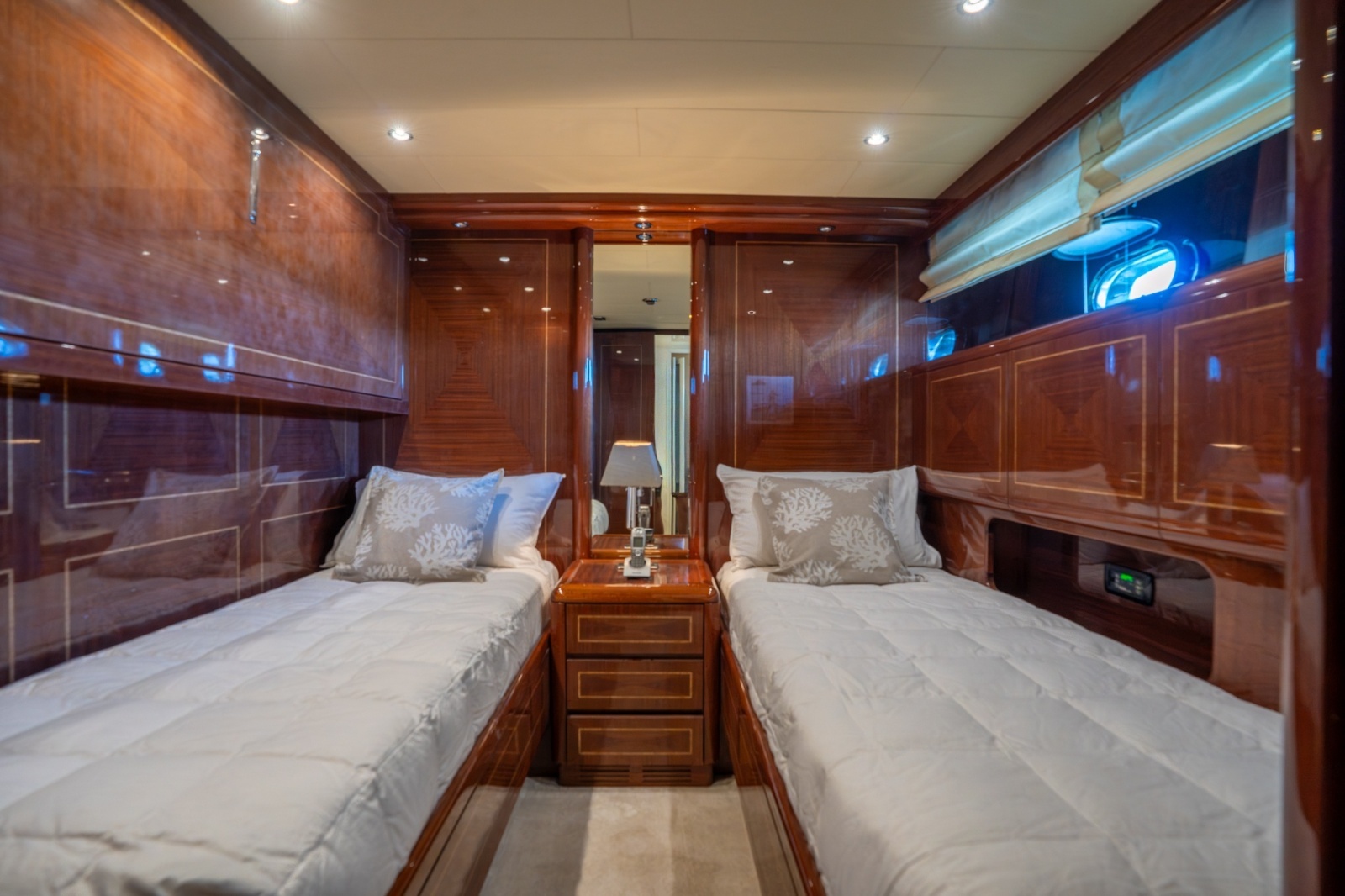 72ft Mangusta Yacht For Sale