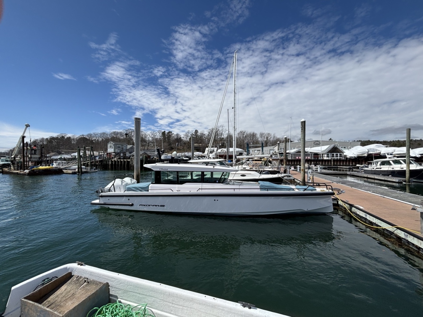 2023 Axopar 37XC Cross Cabin