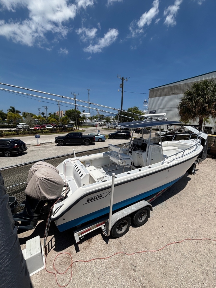 26' 2001 Boston Whaler 26 Outrage
