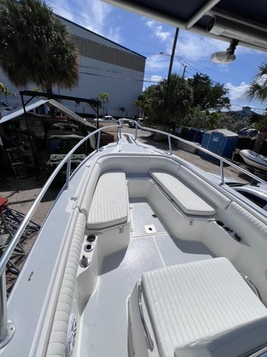 26' 2001 Boston Whaler 26 Outrage