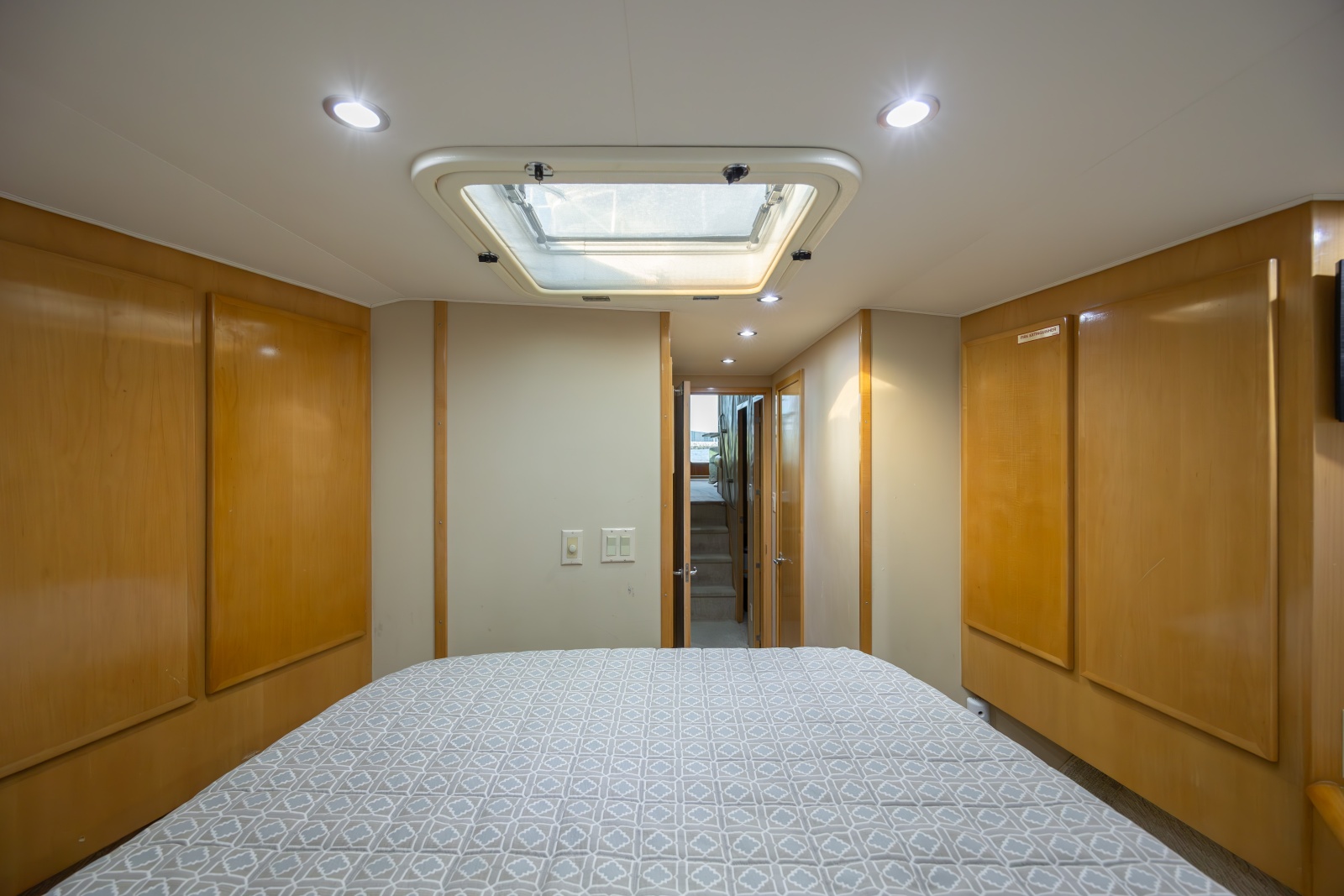 50' 2000 Hatteras 50 Convertible