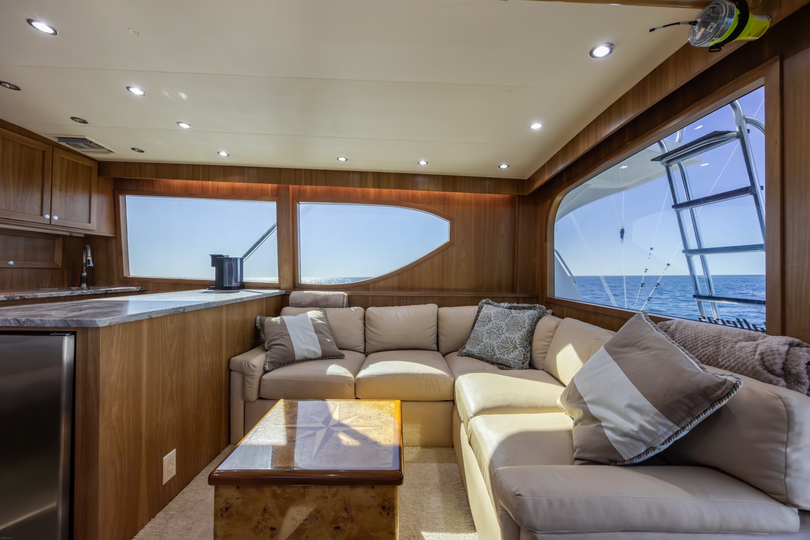 50' 2000 Hatteras 50 Convertible