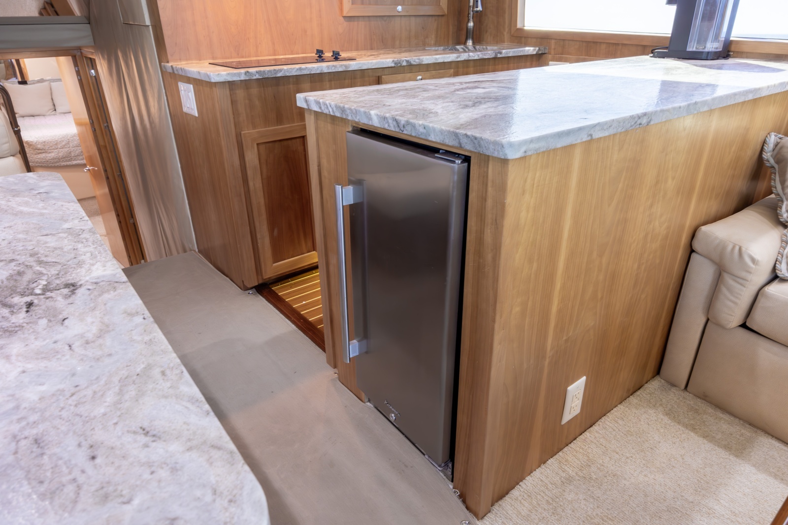 2000 Hatteras 50 Convertible