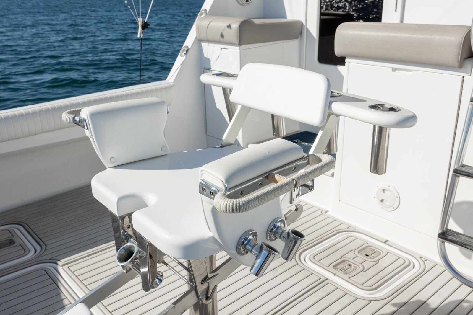 50' 2000 Hatteras 50 Convertible