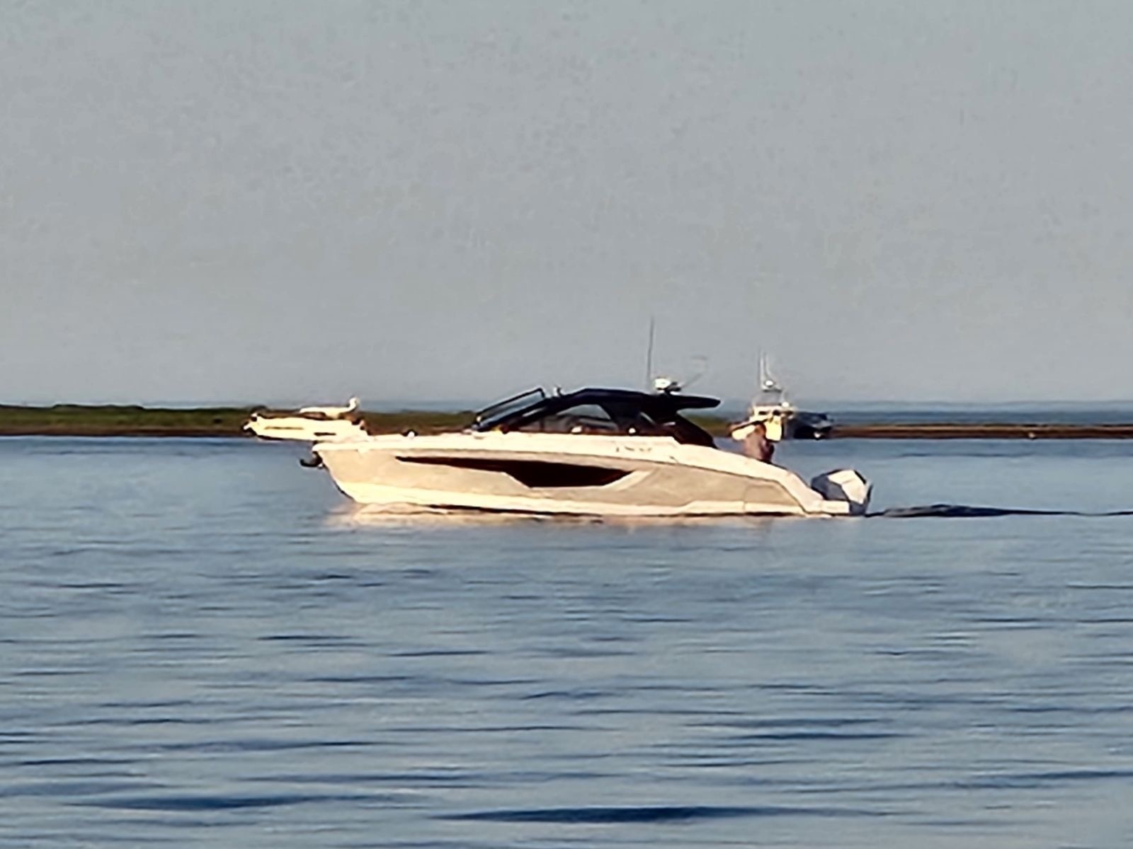 2024 Cruisers Yachts 42 GLS OB