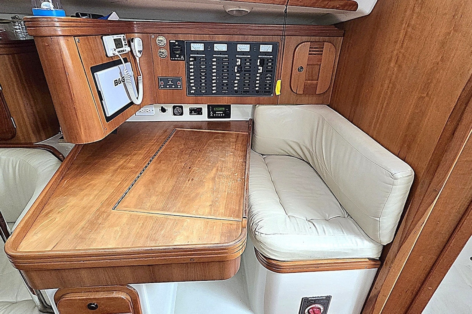 2004 C&C 121