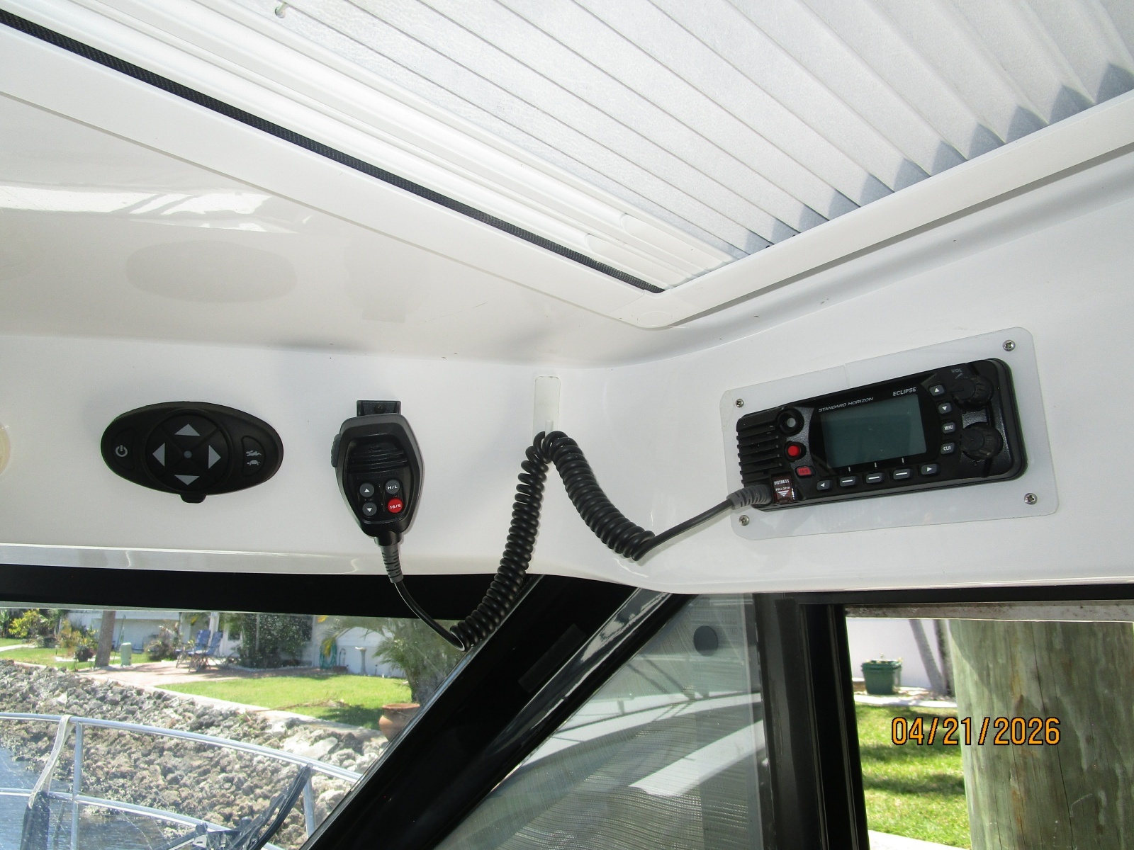 Jeanneau 895 helm overhead electronics