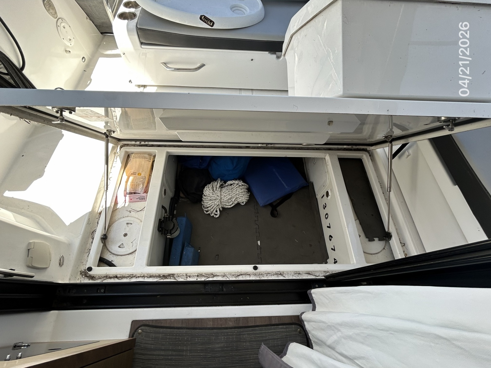 Jeanneau 895 cockpit storage