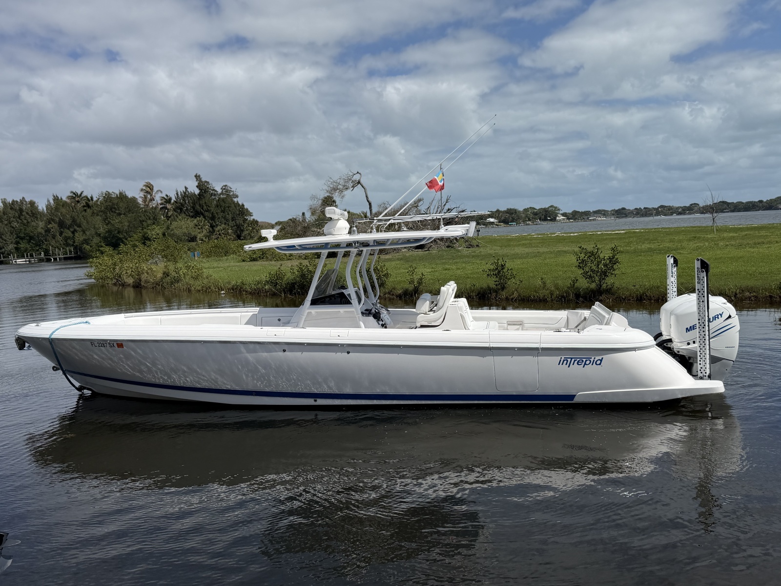 34ft Intrepid Yacht For Sale