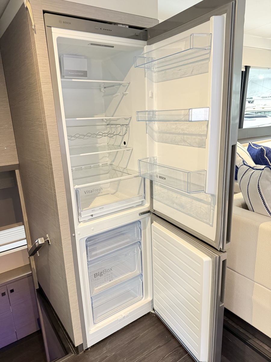 40' 2024 Fountaine Pajot MY 5