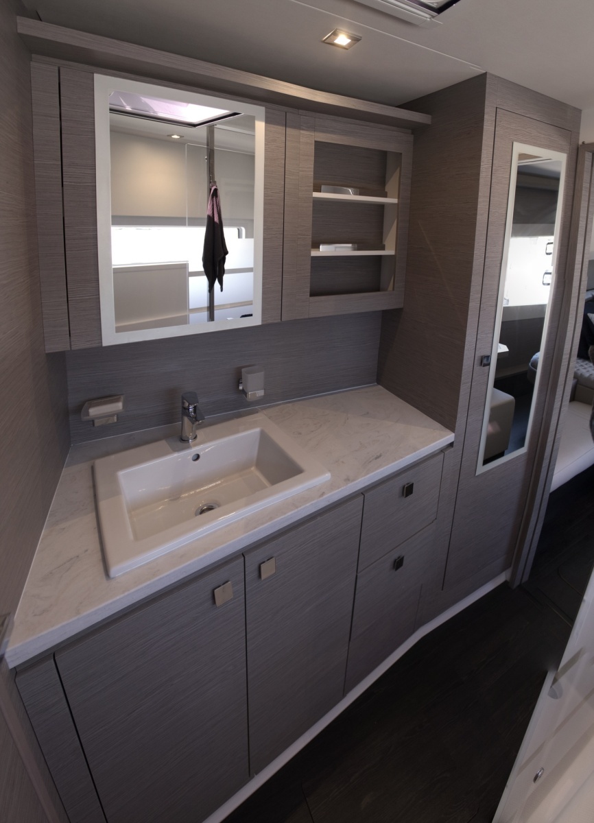 2024 Fountaine Pajot MY 5