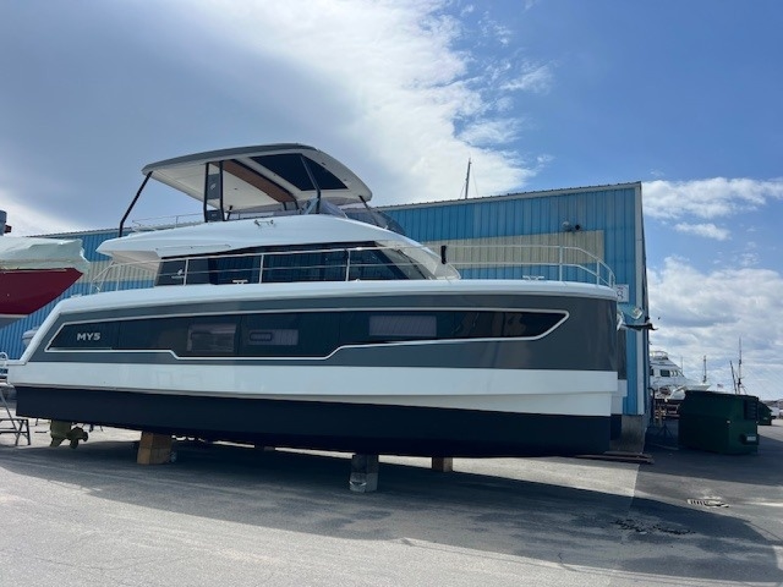 40' 2024 Fountaine Pajot MY 5