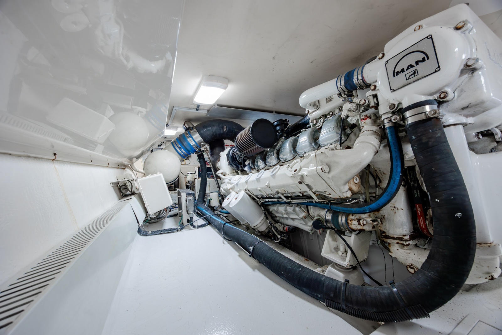 2000 Viking 55 Convertible