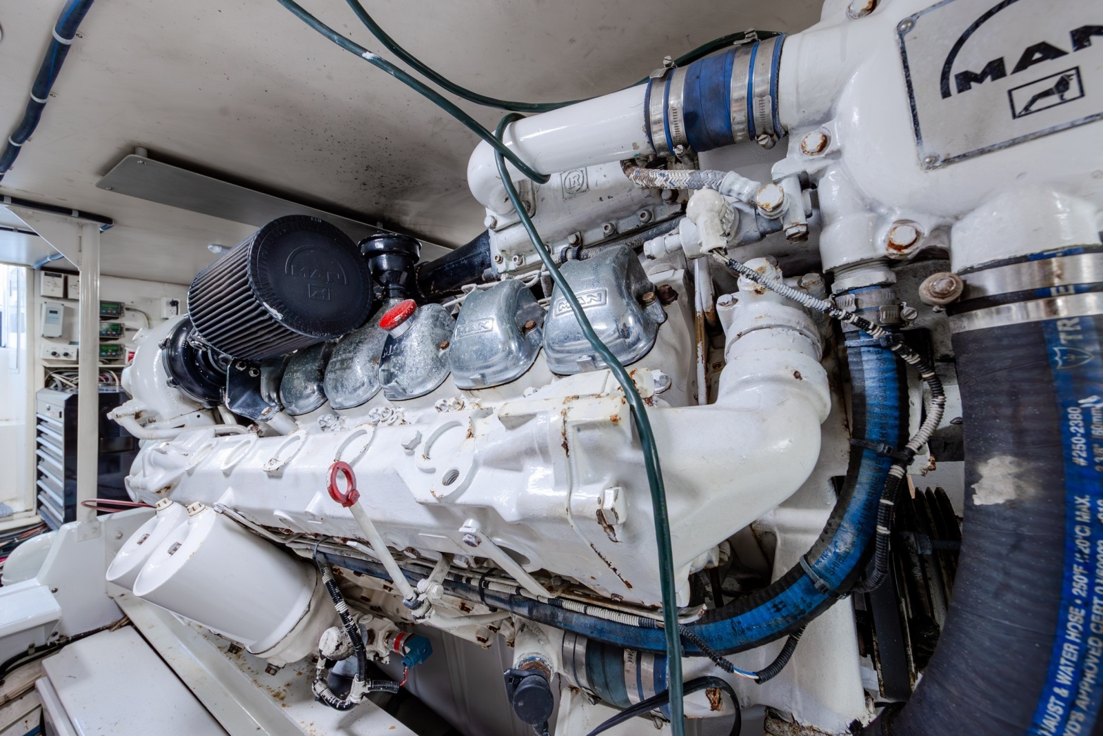 2000 Viking 55 Convertible