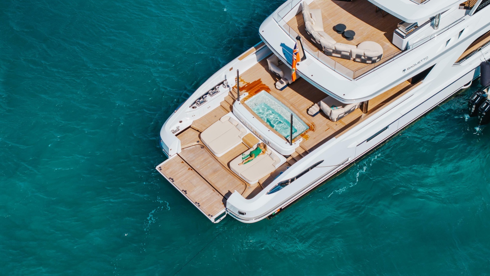 Main Deck Aft Pool