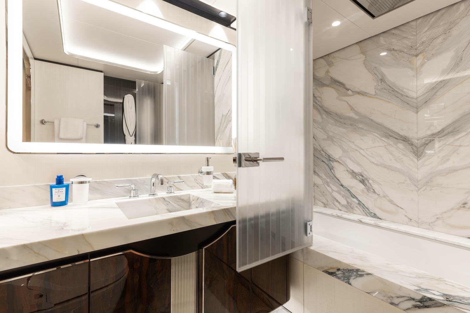 Lower Deck Convertible Stateroom Bath  