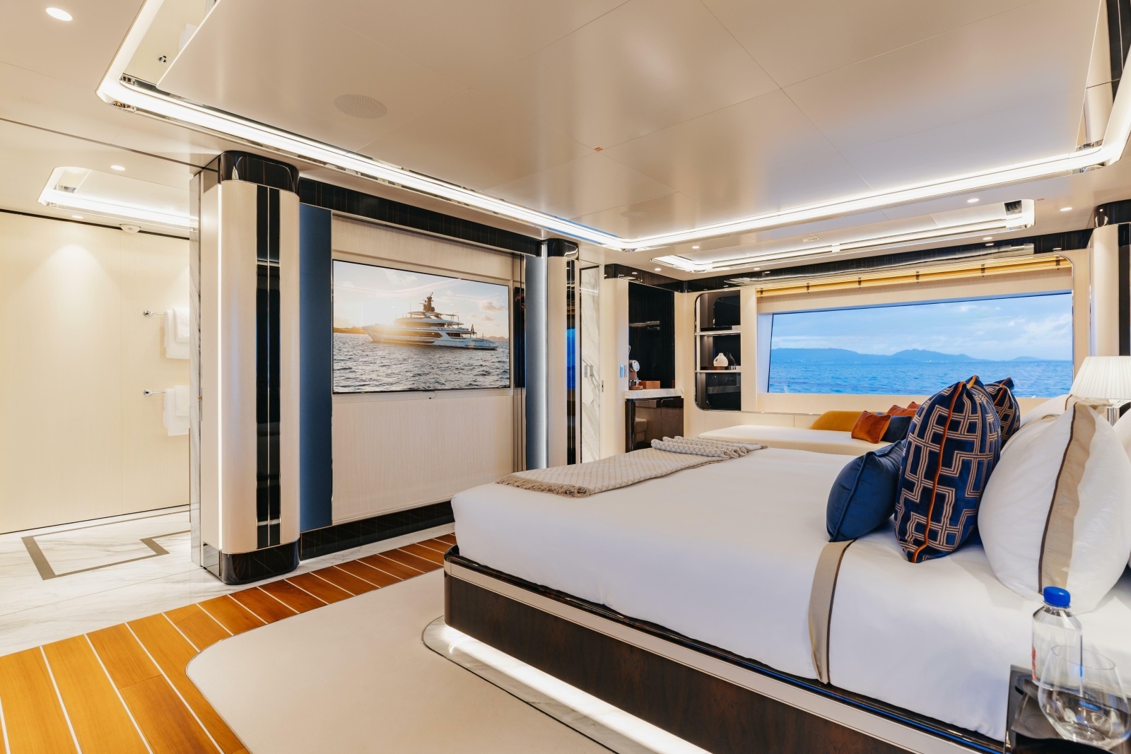 Master Stateroom Looking Forward To Starboard 