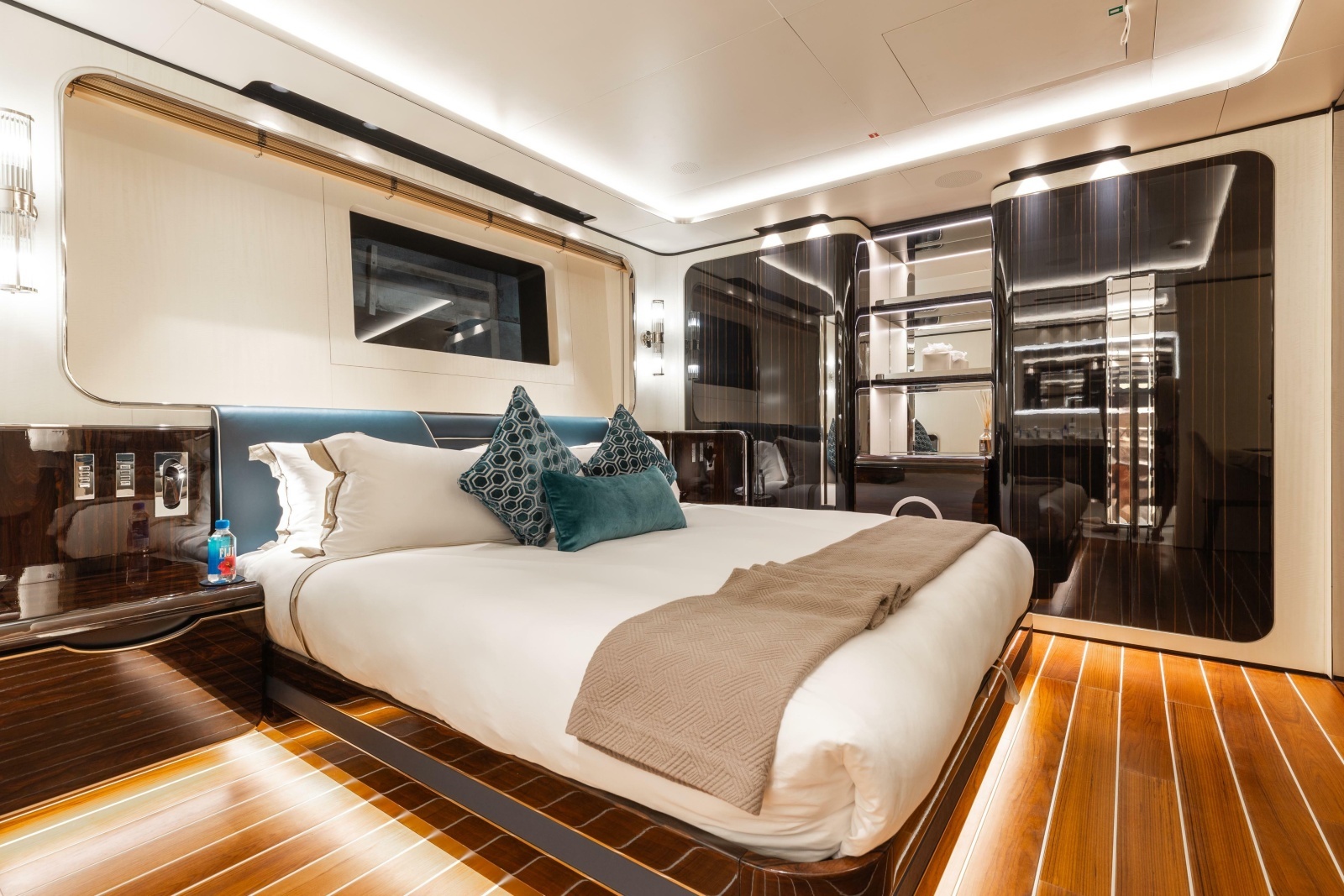 Lower Deck VIP Stateroom Aft  