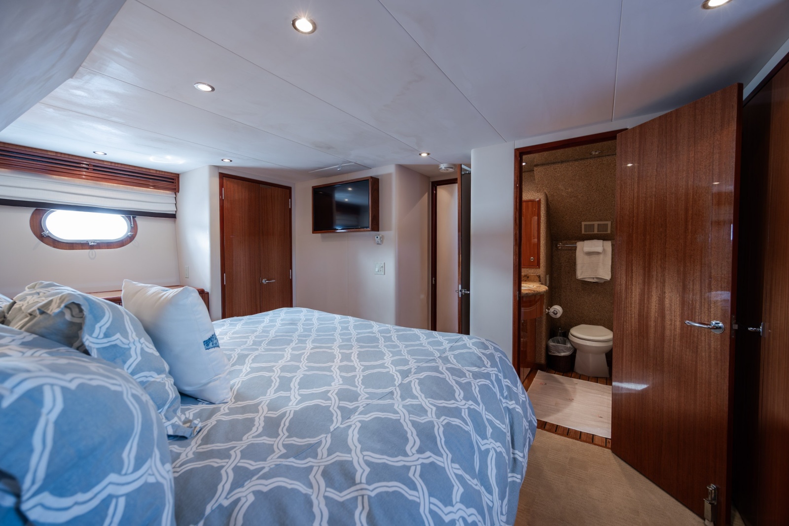 2008 Hatteras Motor Yacht