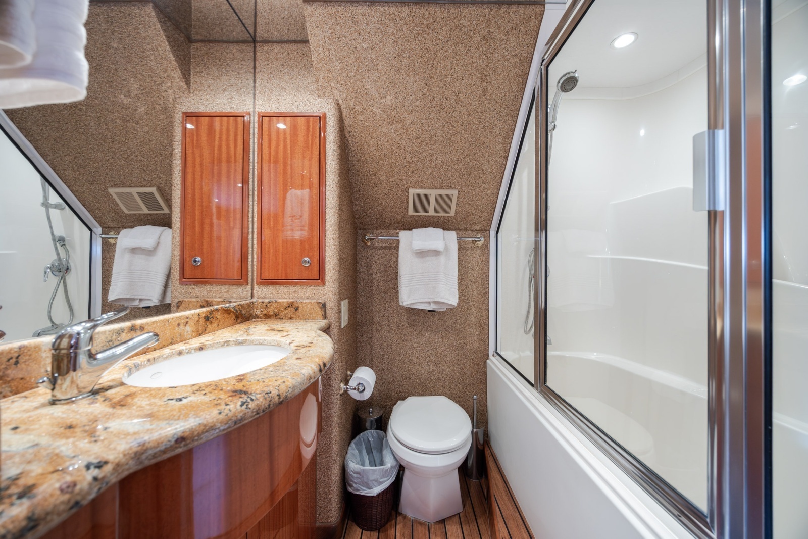 2008 Hatteras Motor Yacht