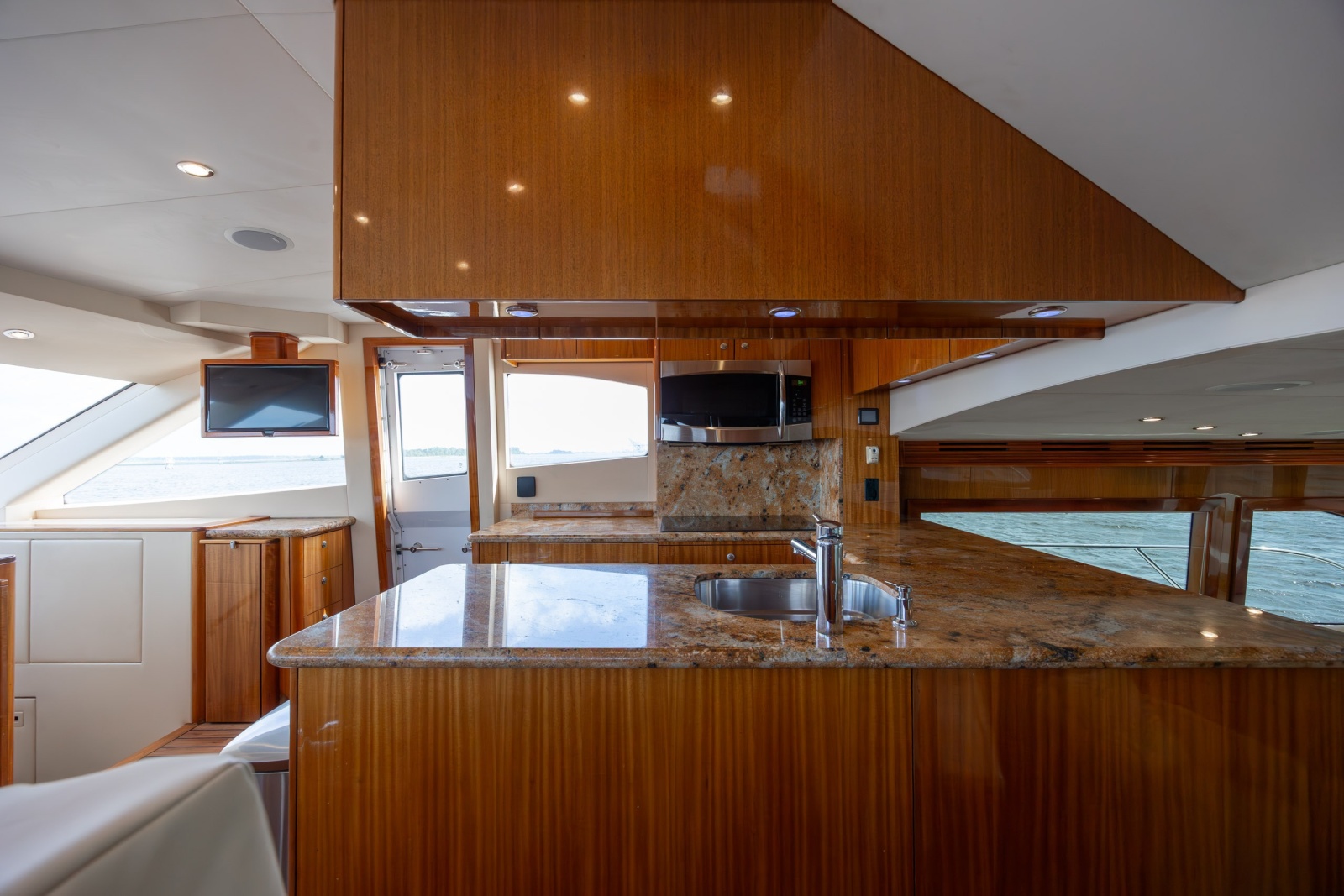 2008 Hatteras Motor Yacht