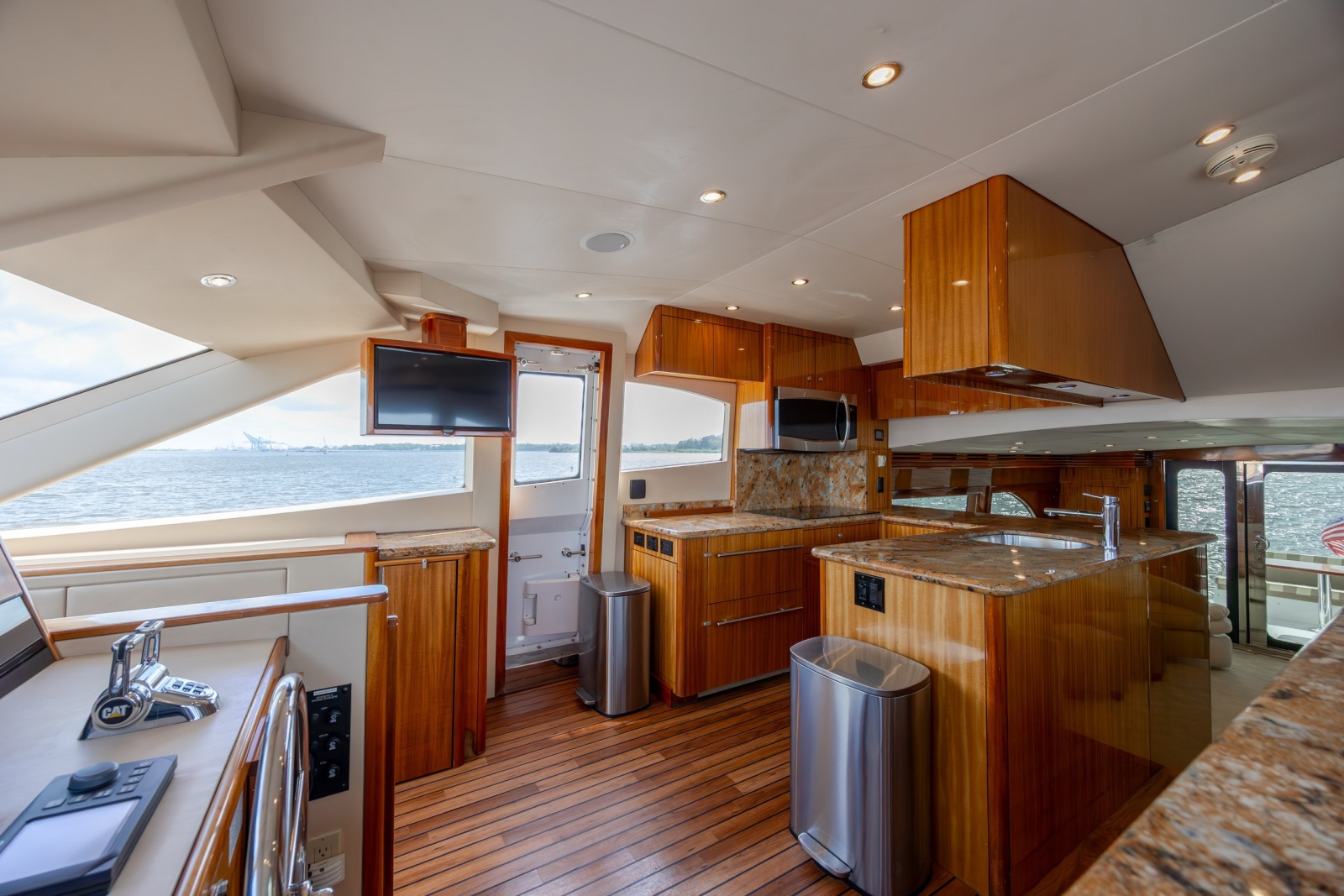 2008 Hatteras Motor Yacht