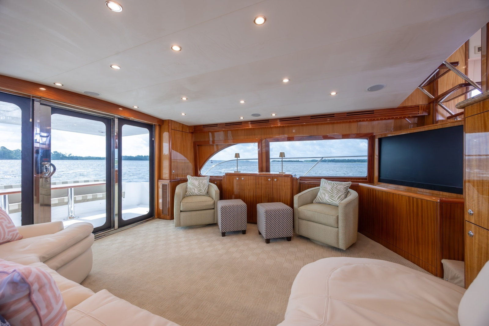 2008 Hatteras Motor Yacht