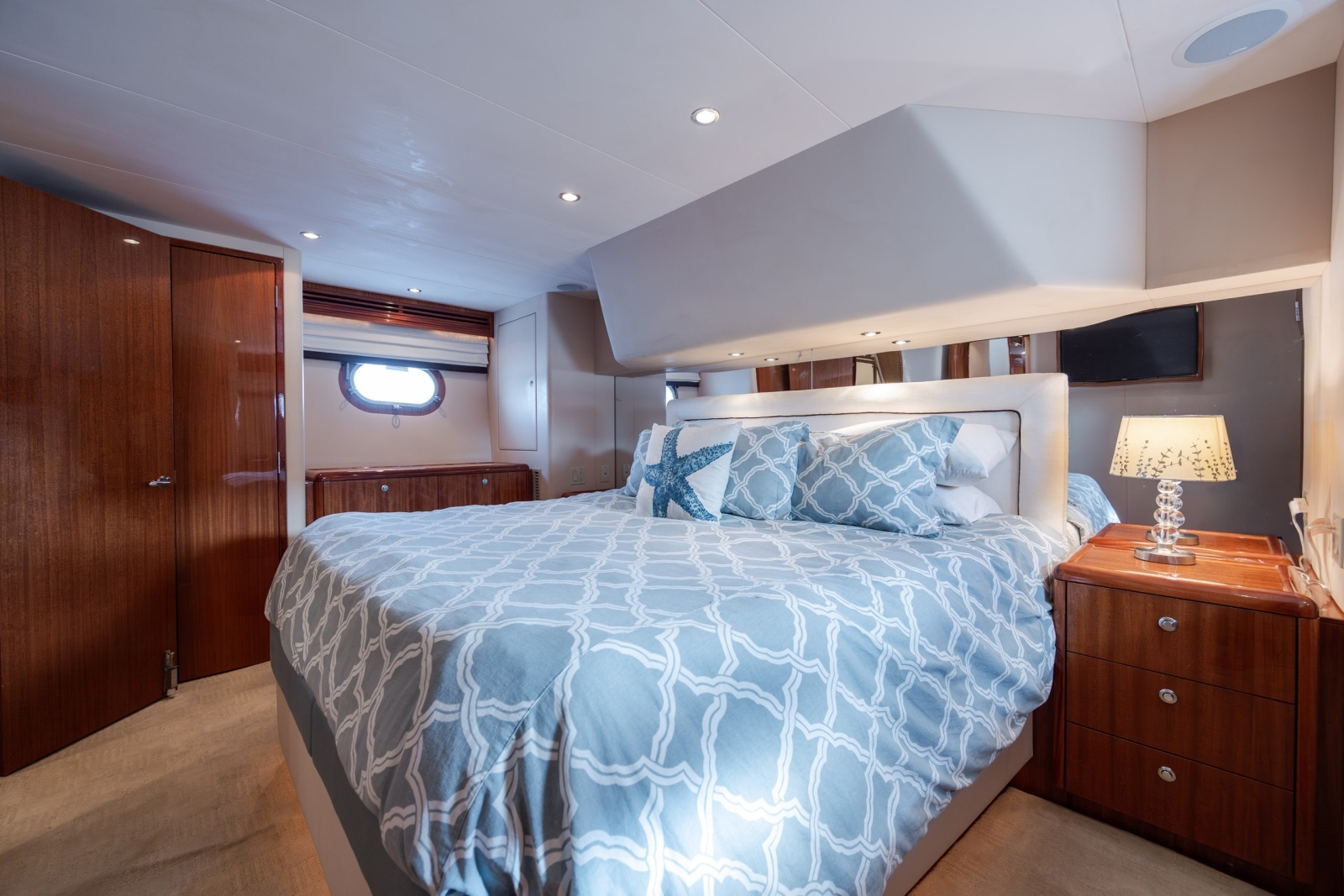 2008 Hatteras Motor Yacht