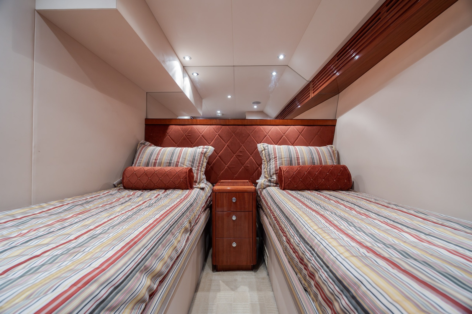 2008 Hatteras Motor Yacht
