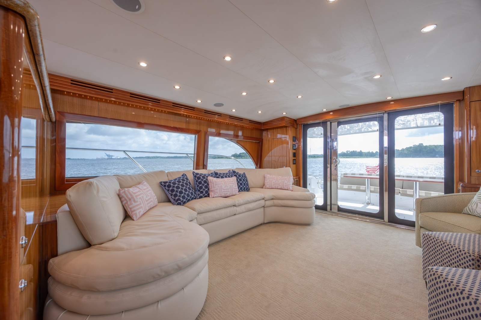 2008 Hatteras Motor Yacht