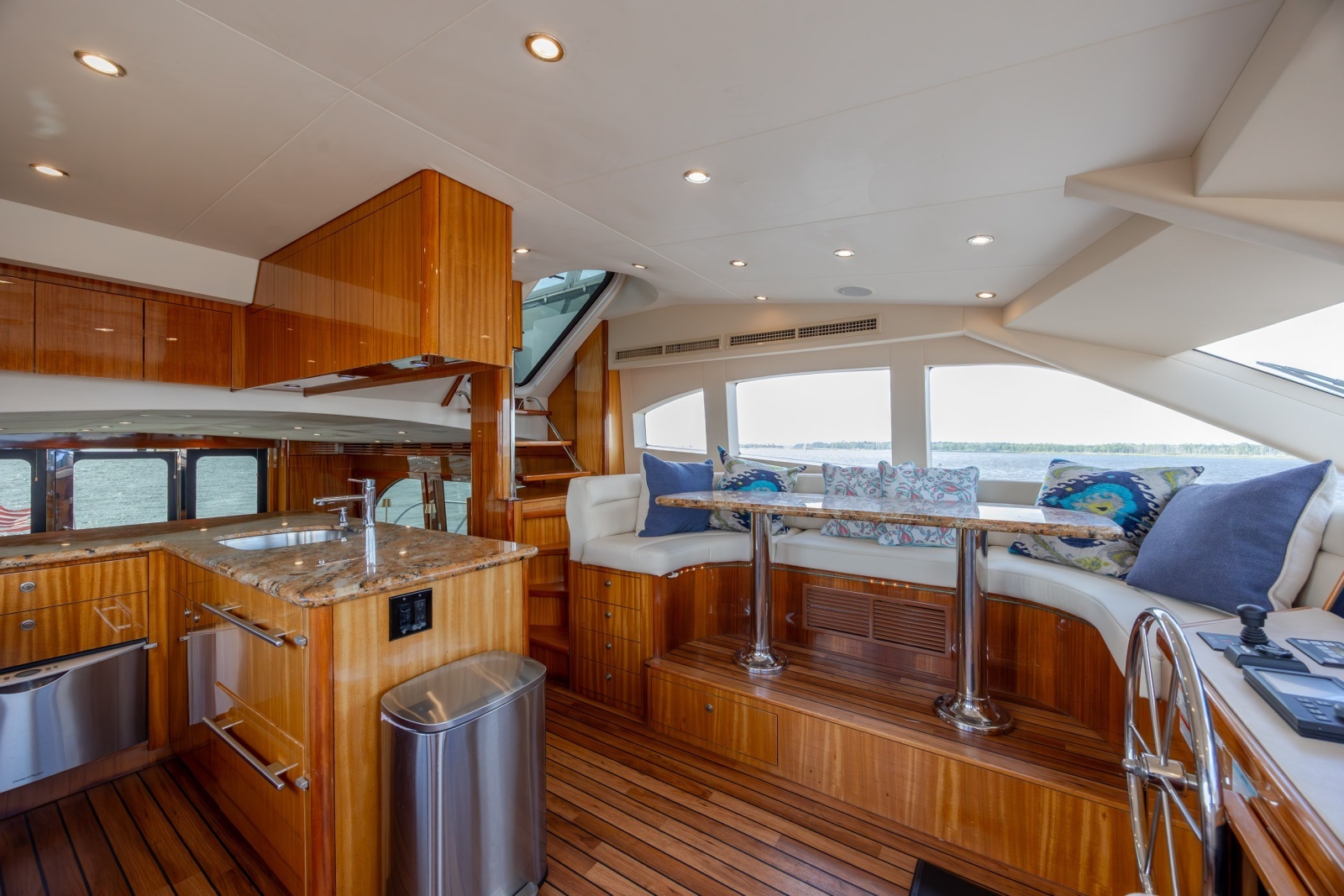 2008 Hatteras Motor Yacht