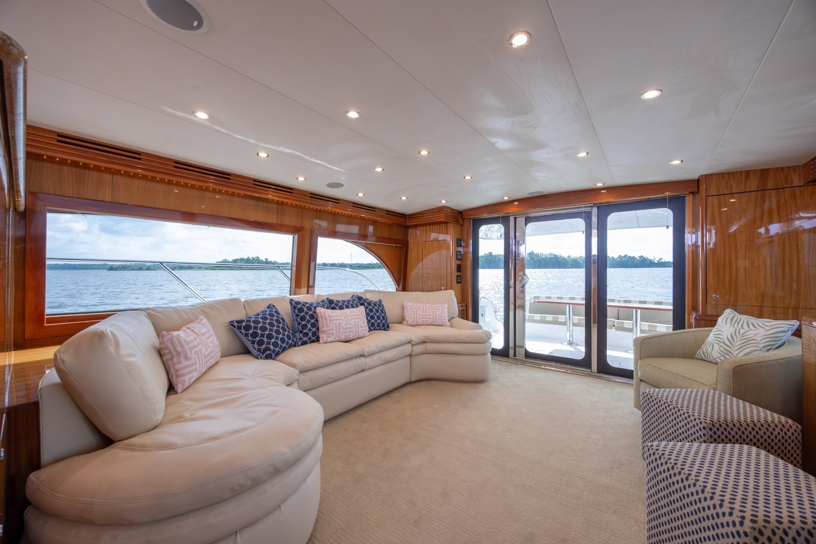 2008 Hatteras Motor Yacht