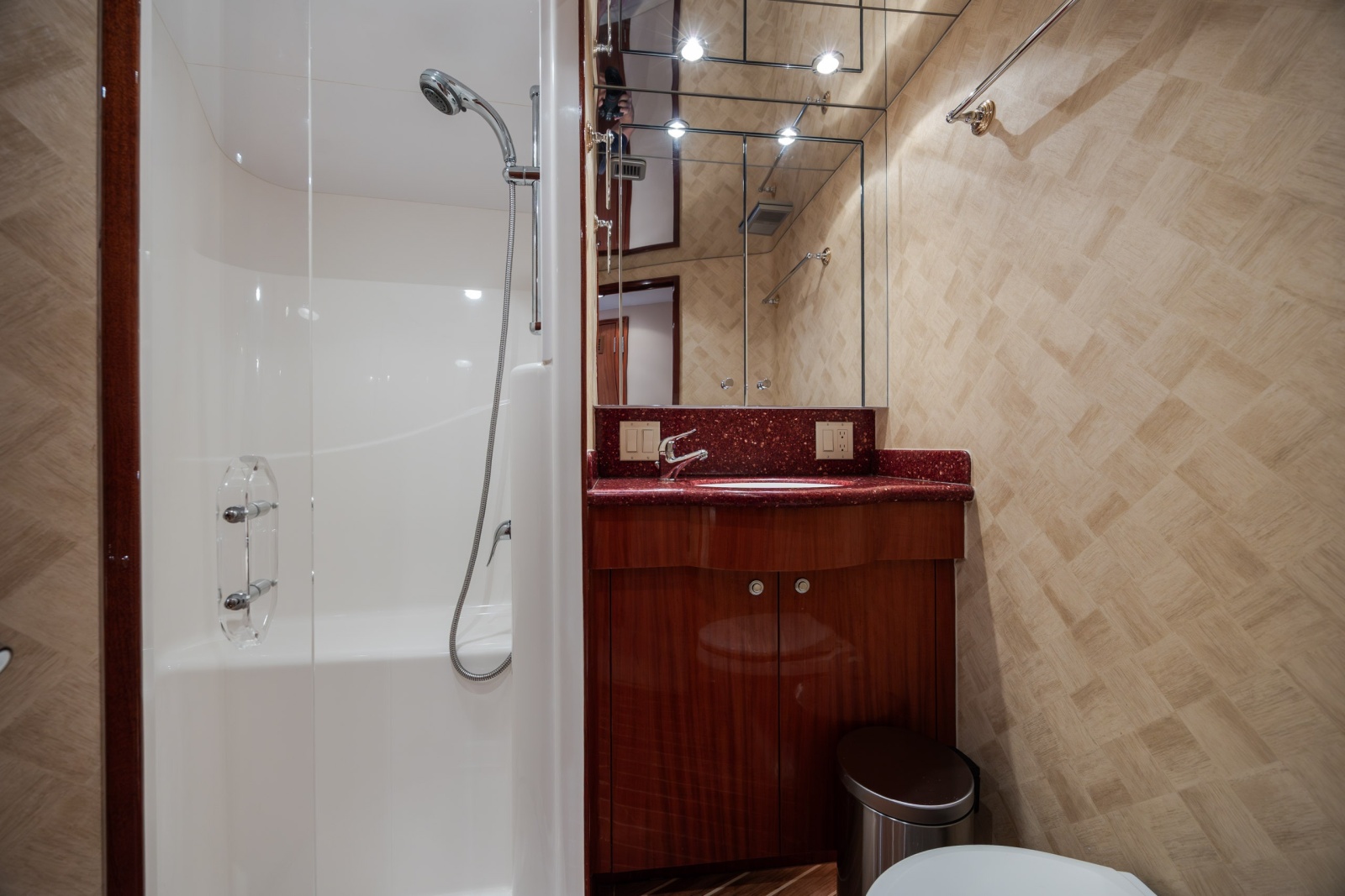 2008 Hatteras Motor Yacht