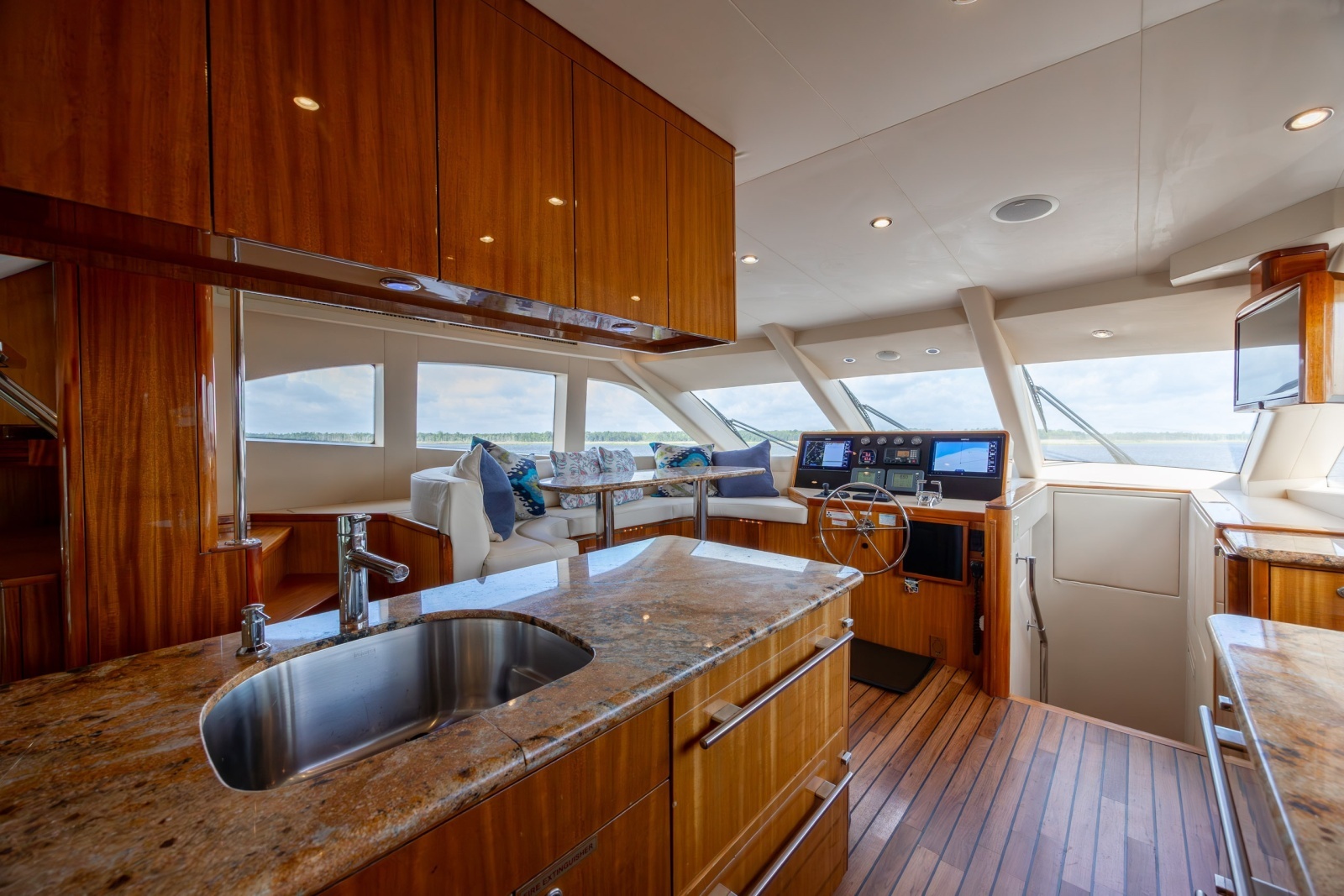 2008 Hatteras Motor Yacht