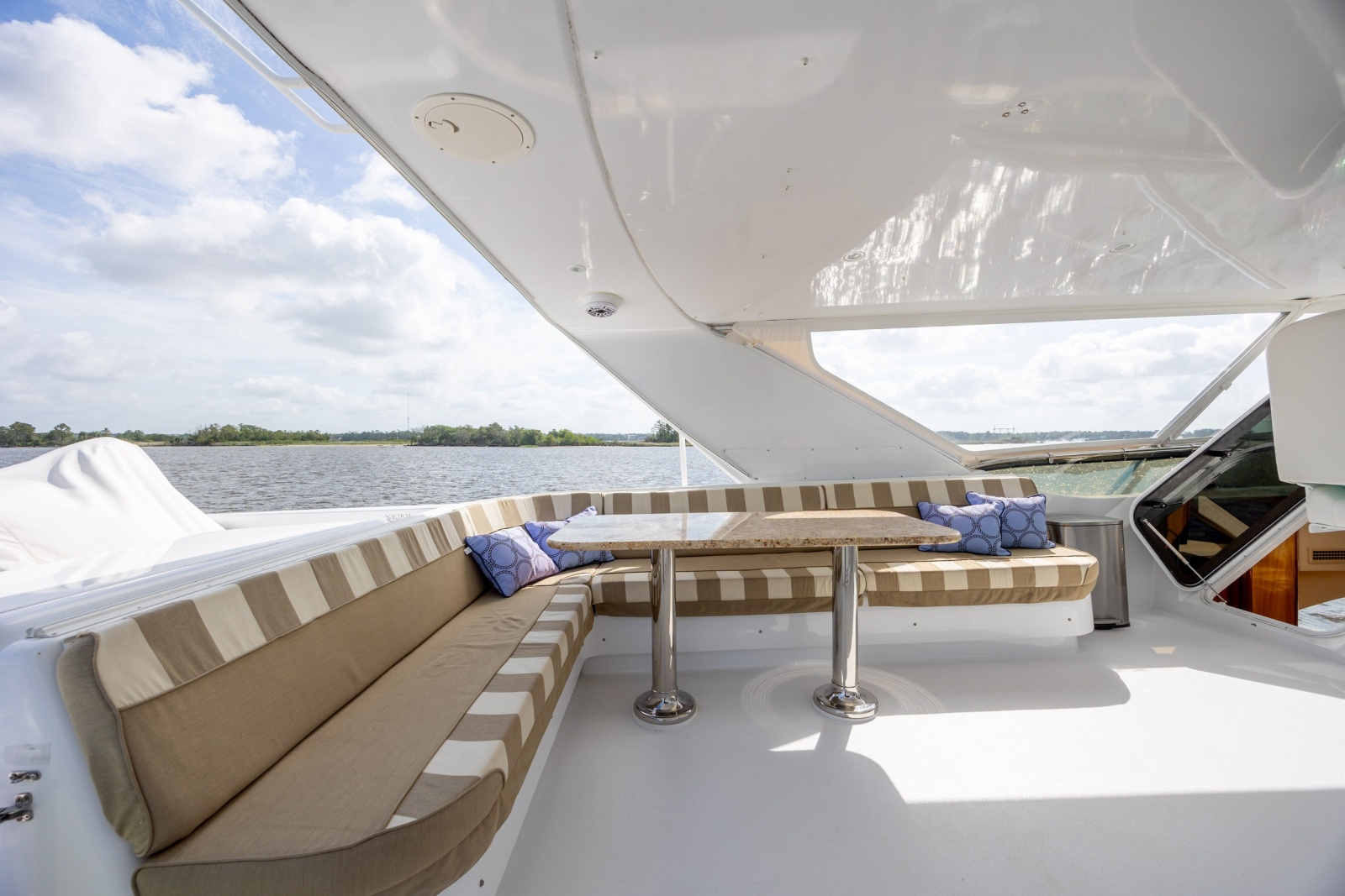 2008 Hatteras Motor Yacht