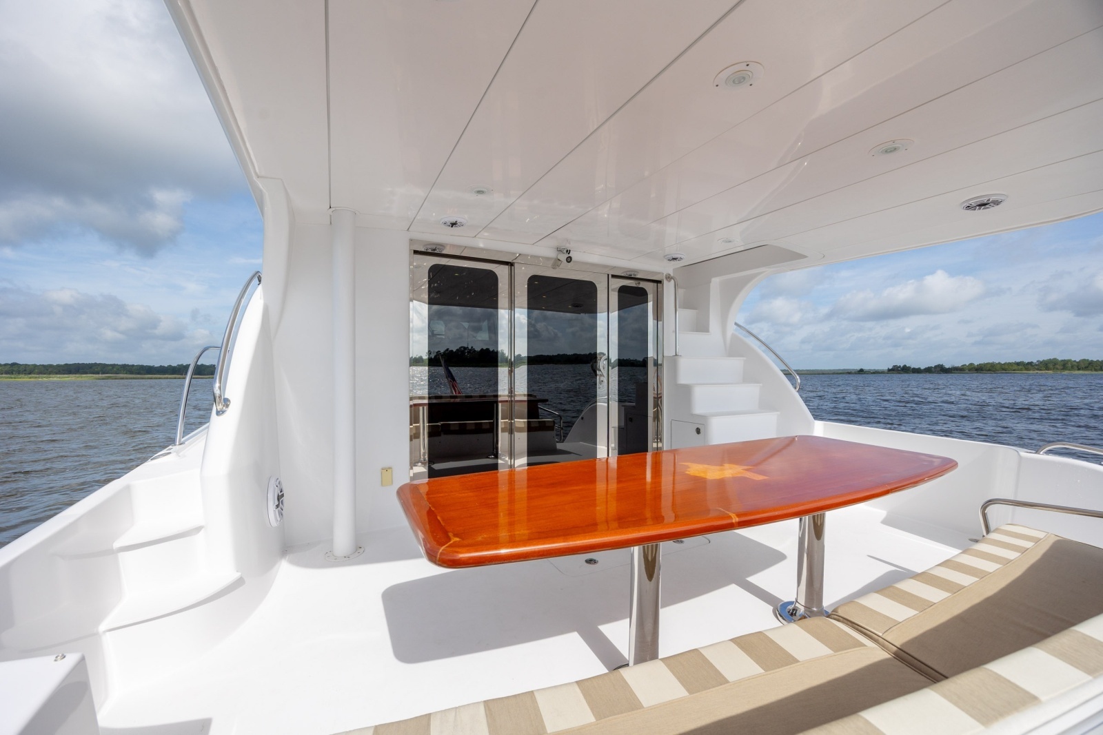 2008 Hatteras Motor Yacht