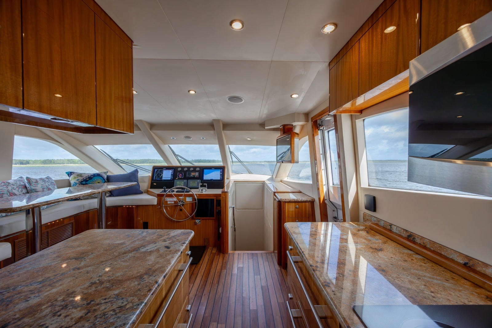 2008 Hatteras Motor Yacht
